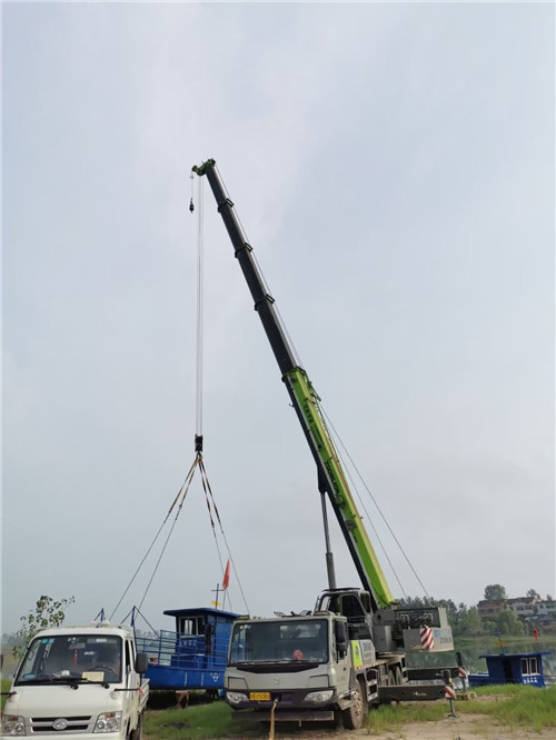 黔东南桥梁建设吊装案例